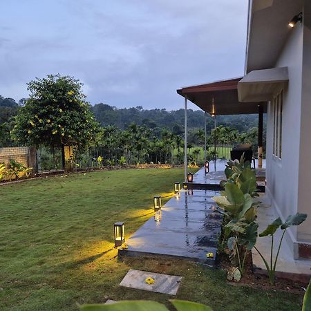 Songs Of The Treepie Villa Virajpet Exterior foto